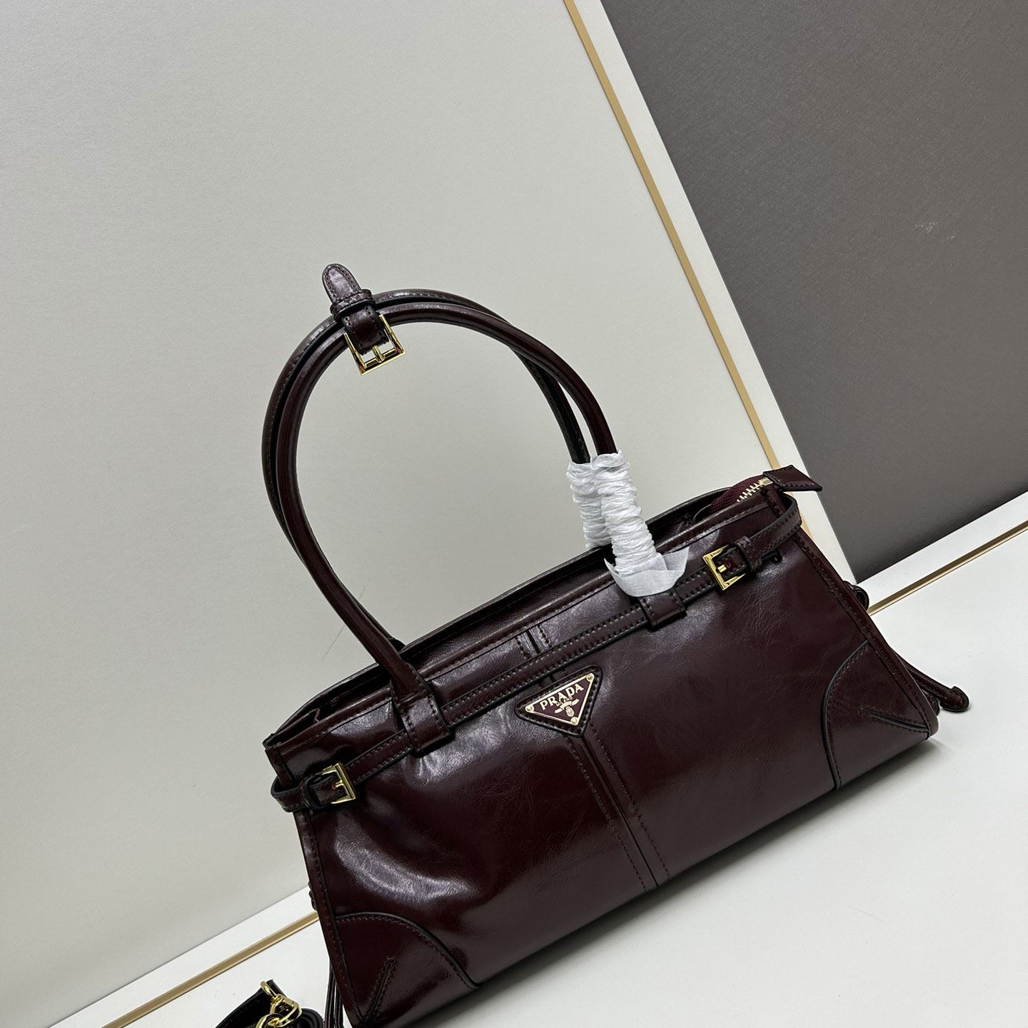 Pra*a top handle bags